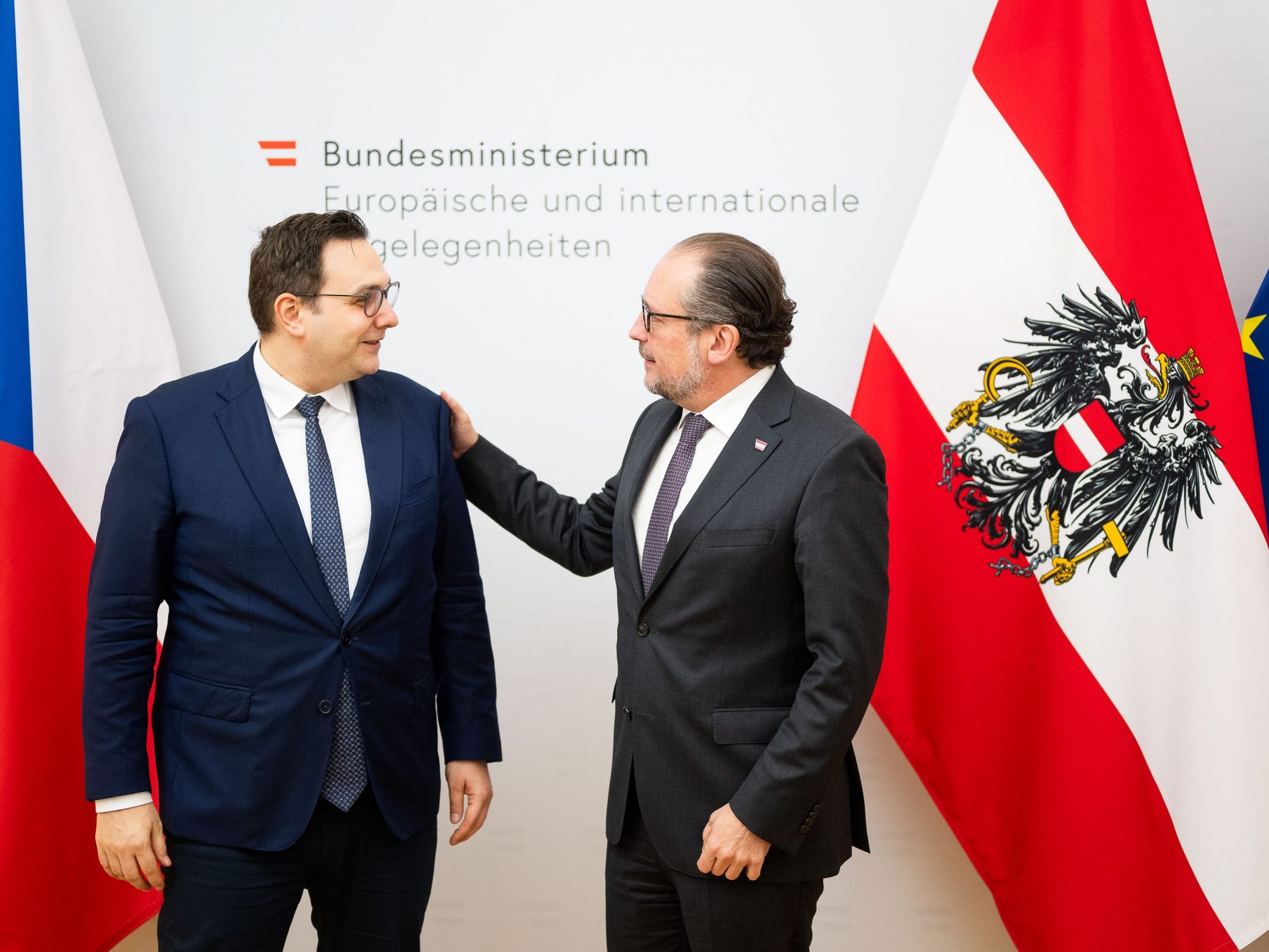 Treffen von Schallenberg und Lipavský in Wien.