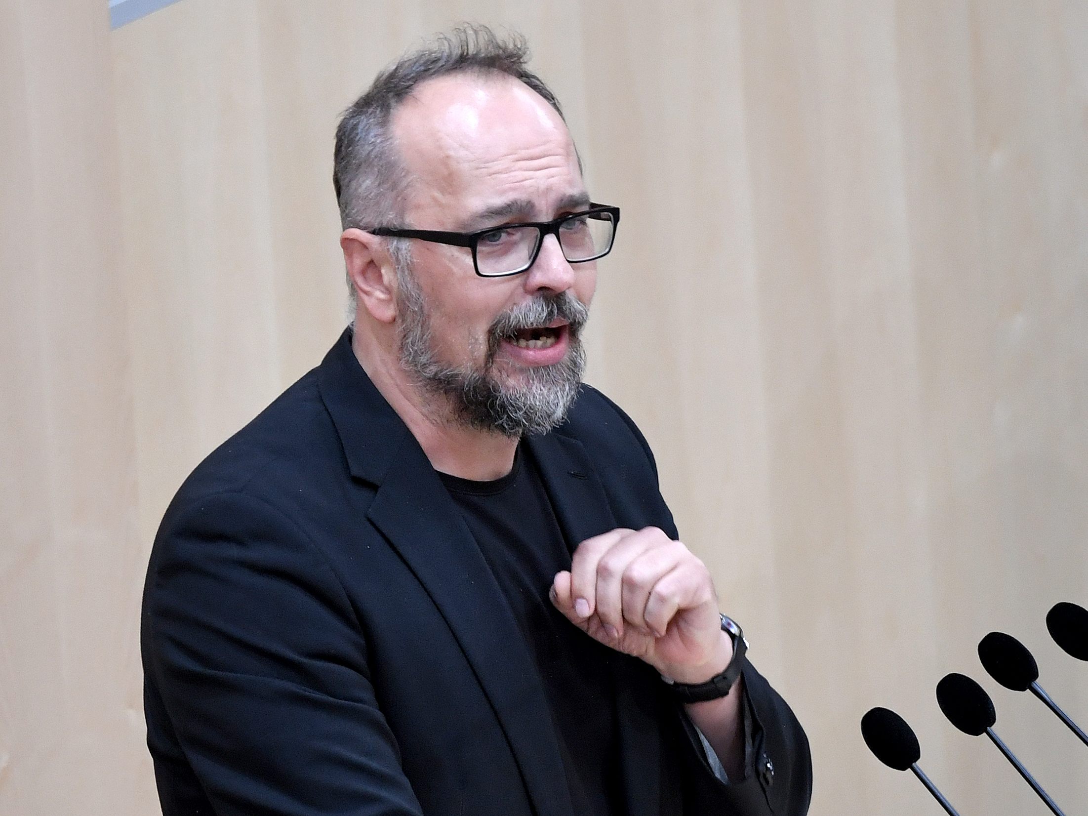 EU-Wahl: Reimon will nicht für Grüne antreten. EU-Wahl: Reimon will nicht für Grüne antreten.