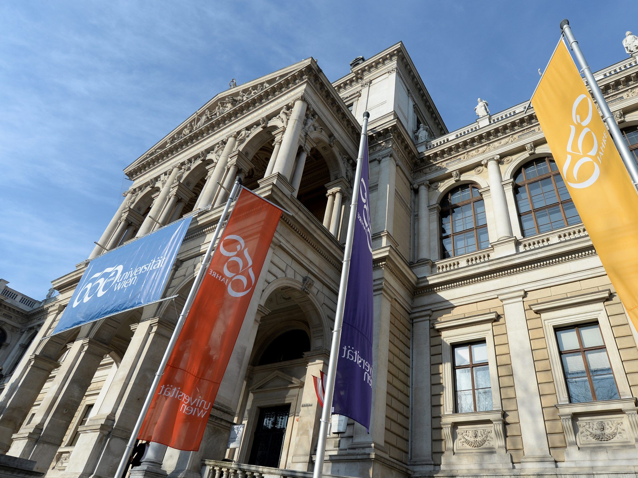 Vor der Uni Wien kam es am Freitag zu Protesten. Vor der Uni Wien kam es am Freitag zu Protesten.