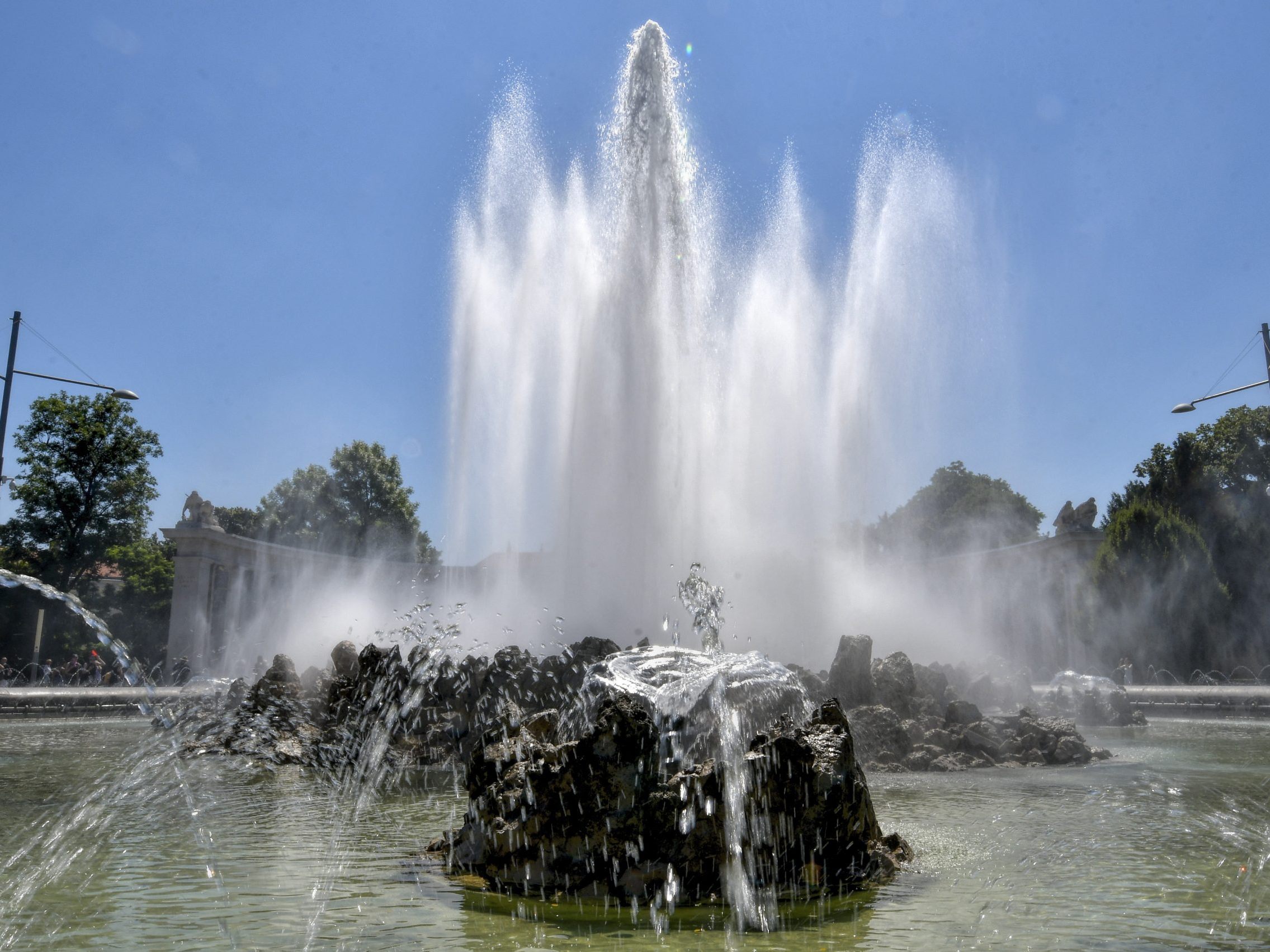 Die Brunnen in Wien werden eingewintert.