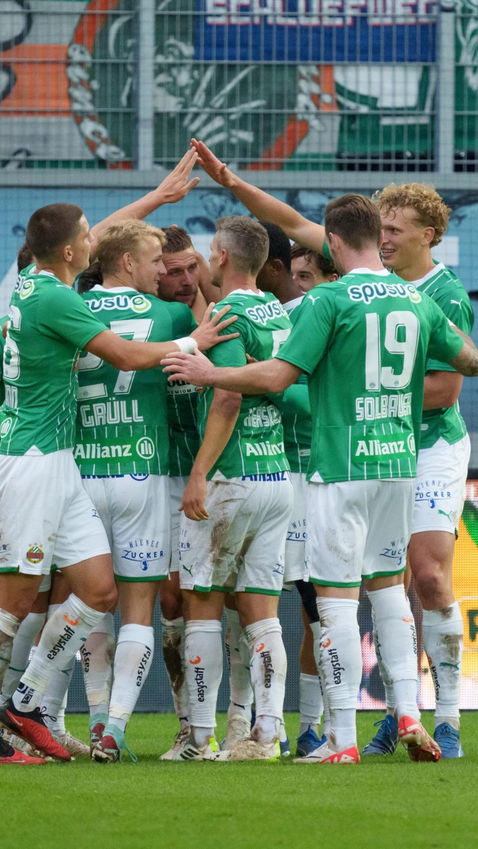 Große Freude bei Rapid nach 2:0-Erfolg gegen Altach.