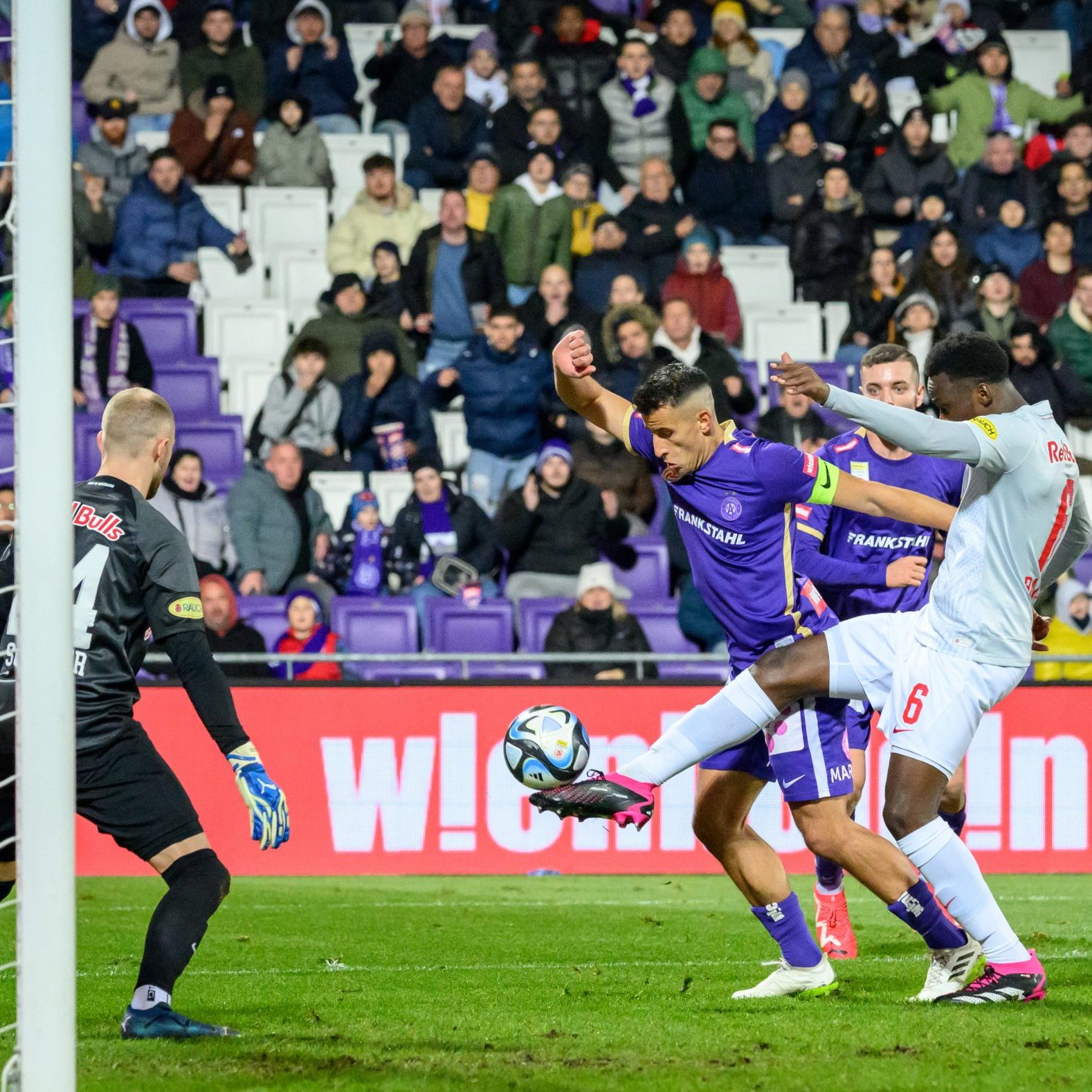 Torlos endete die Partie zwischen der Wiener Austria und Salzburg.