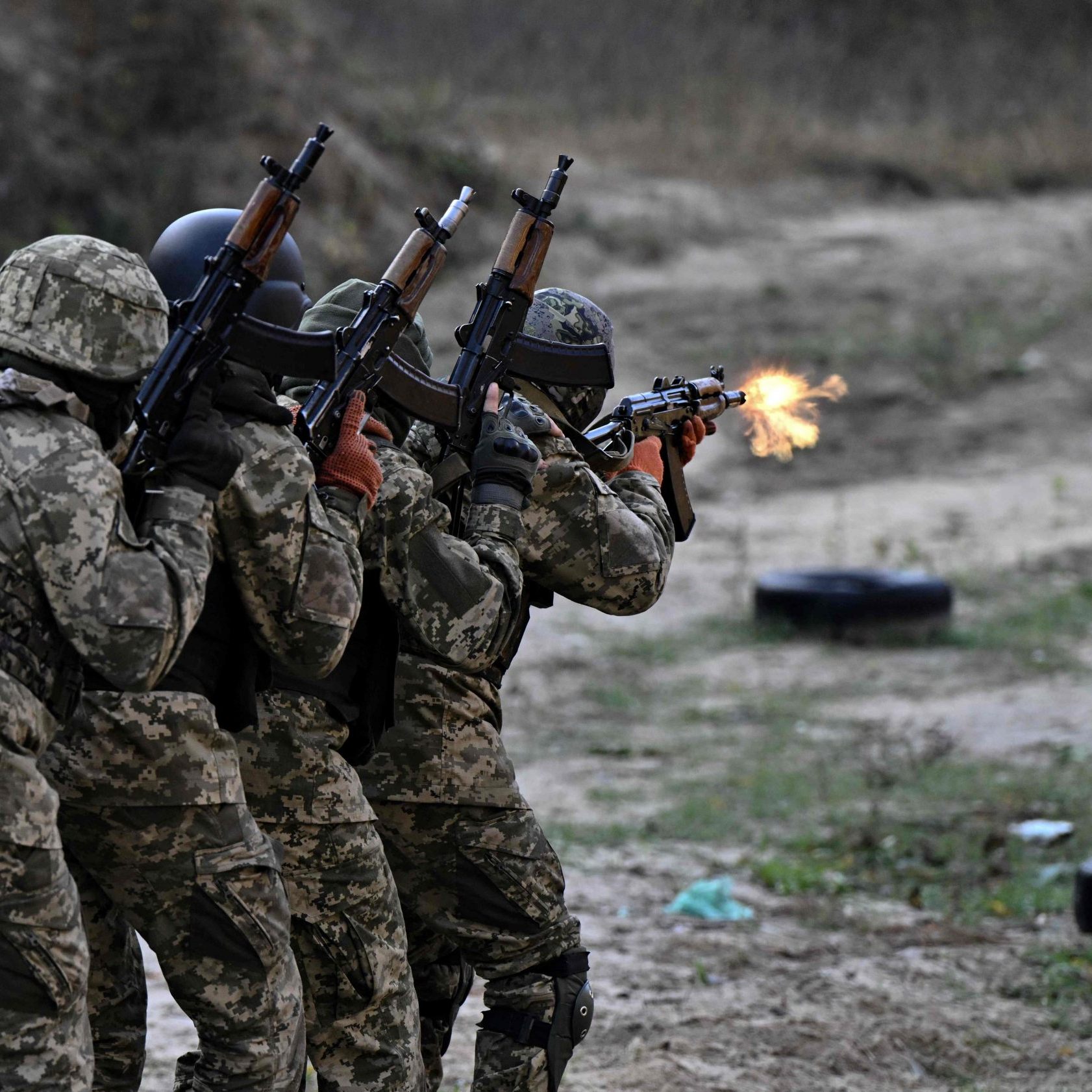 Innenminister: Binnen 24 Stunden mehr als 100 Orte beschossen