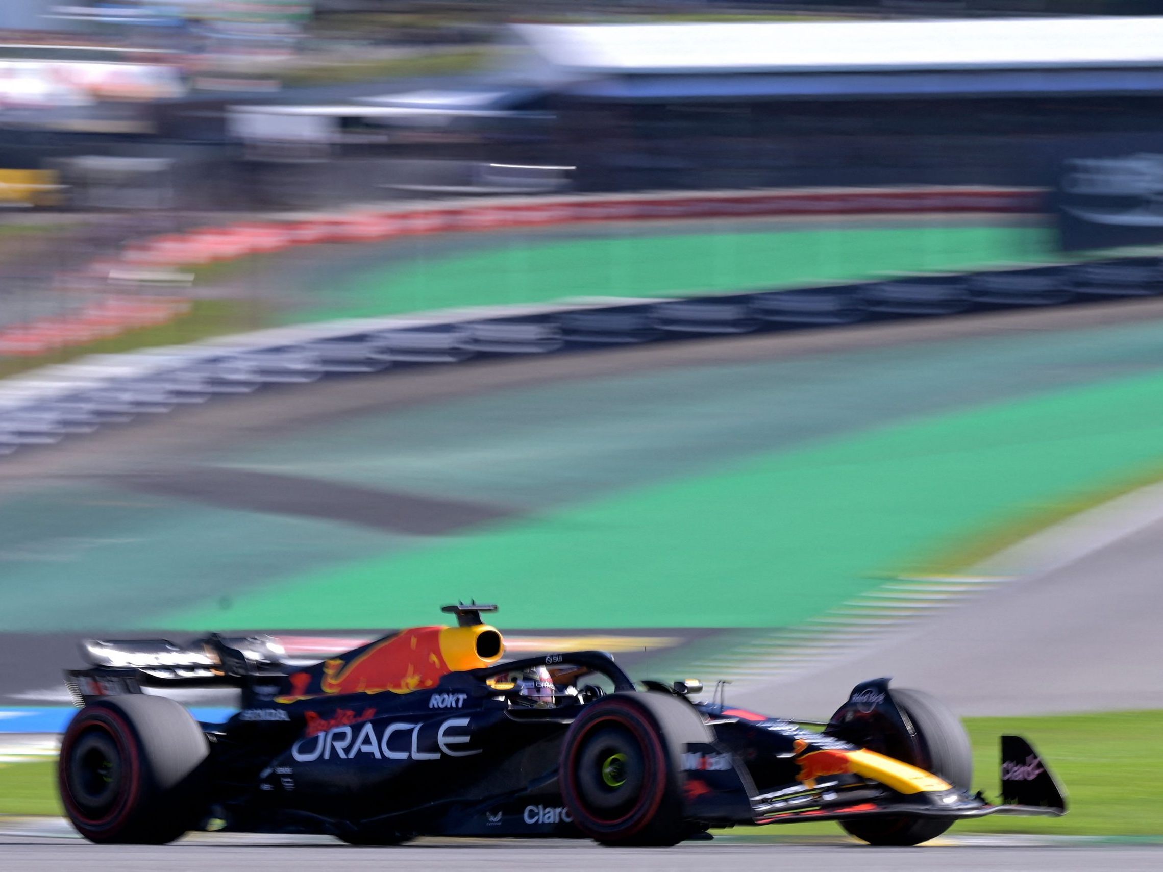 Max Verstappen ist nach dem Sieg im Sprint auch im Rennen der Top-Favorit. Max Verstappen ist nach dem Sieg im Sprint auch im Rennen der Top-Favorit.