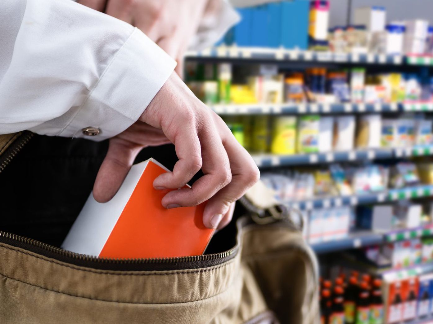 Ein 33-Jähriger soll mehrere Waren in einer Wiener Supermarktfiliale gestohlen haben. Ein 33-Jähriger soll mehrere Waren in einer Wiener Supermarktfiliale gestohlen haben.