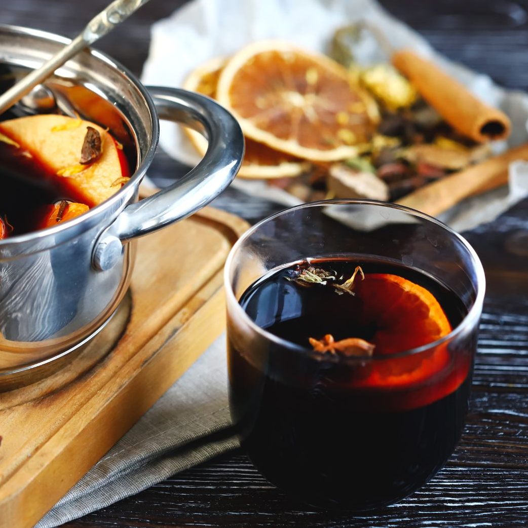 ÖKO-Test hat Glühweine aus dem Supermarkt unter die Lupe genommen.