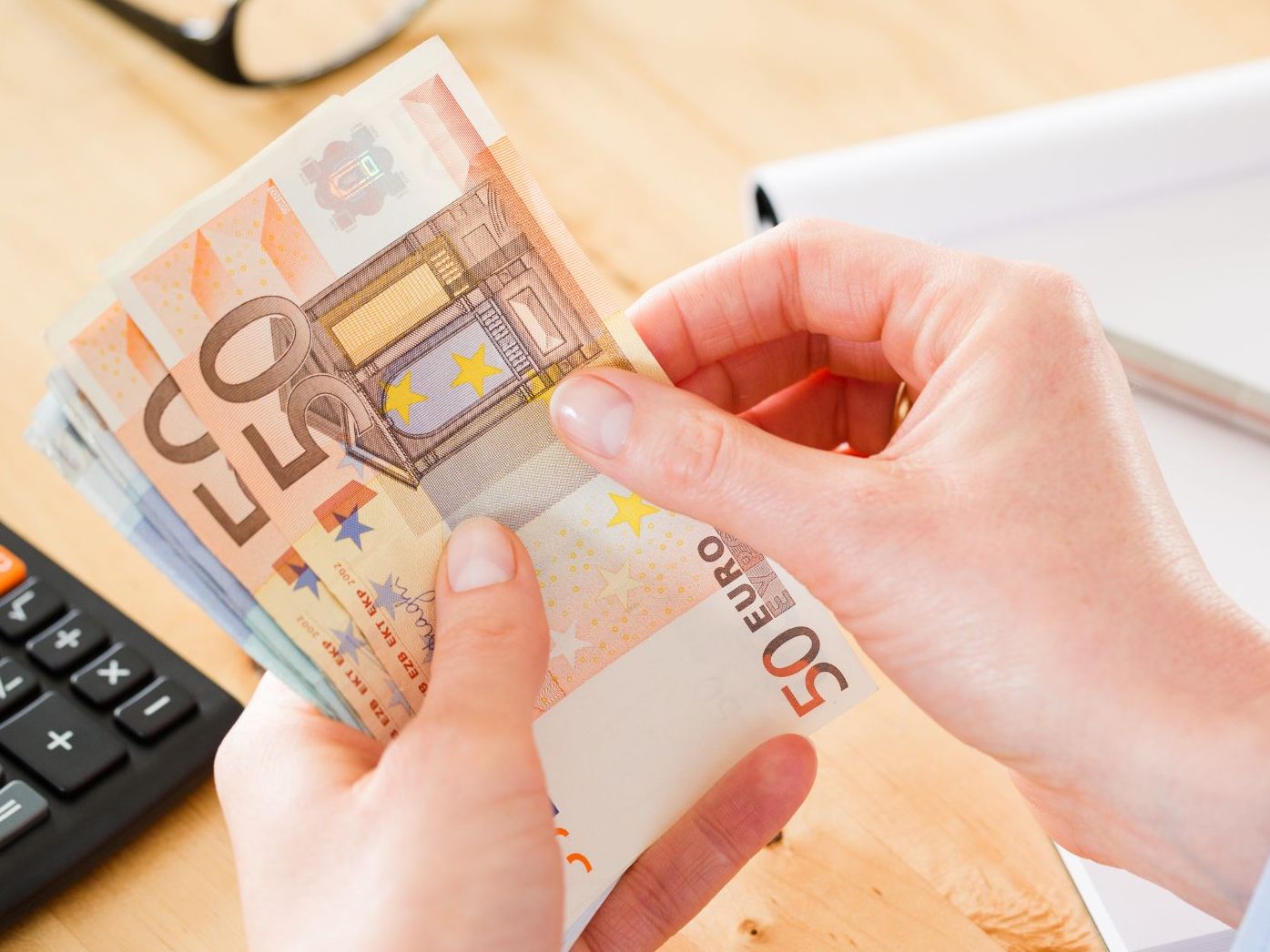 Laut Eurostat ist das Netto-Medianeinkommen in Österreich 2022 gestiegen. Laut Eurostat ist das Netto-Medianeinkommen in Österreich 2022 gestiegen.