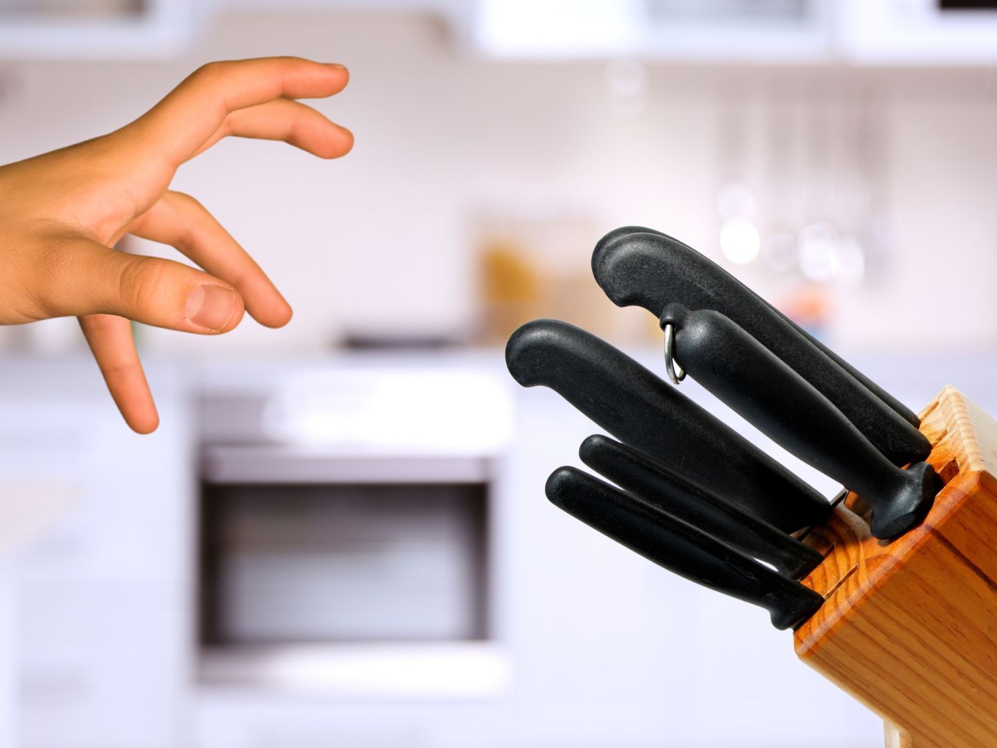 Die Wienerin griff nach einem Küchenmesser und bedrohte ihren Lebensgefährten mit dem Umbringen. Die Wienerin griff nach einem Küchenmesser und bedrohte ihren Lebensgefährten mit dem Umbringen.