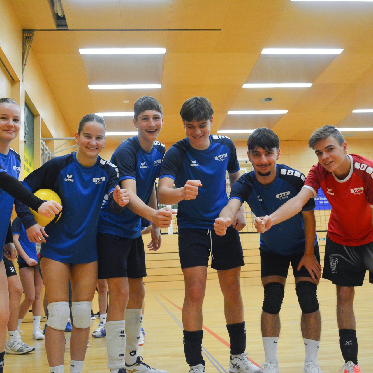 "Vamos" hieß der Schlachtruf der Schülerinnen und Schüler der HAK/HAS Bregenz bei den Schülerlandesmeisterschaften im Volleyball.