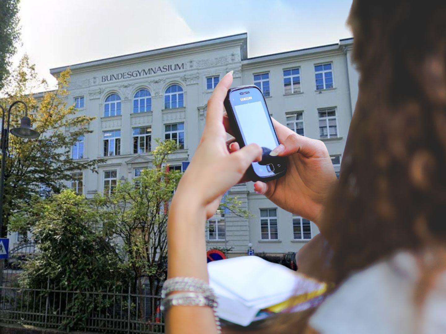 Am BG Dornbirn sind offenbar Chats mit Nazi-Inhalten und Pornografie aufgetaucht. Am BG Dornbirn sind offenbar Chats mit Nazi-Inhalten und Pornografie aufgetaucht.