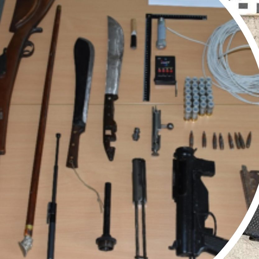 Die von der Polizei sichergestellten Waffen.