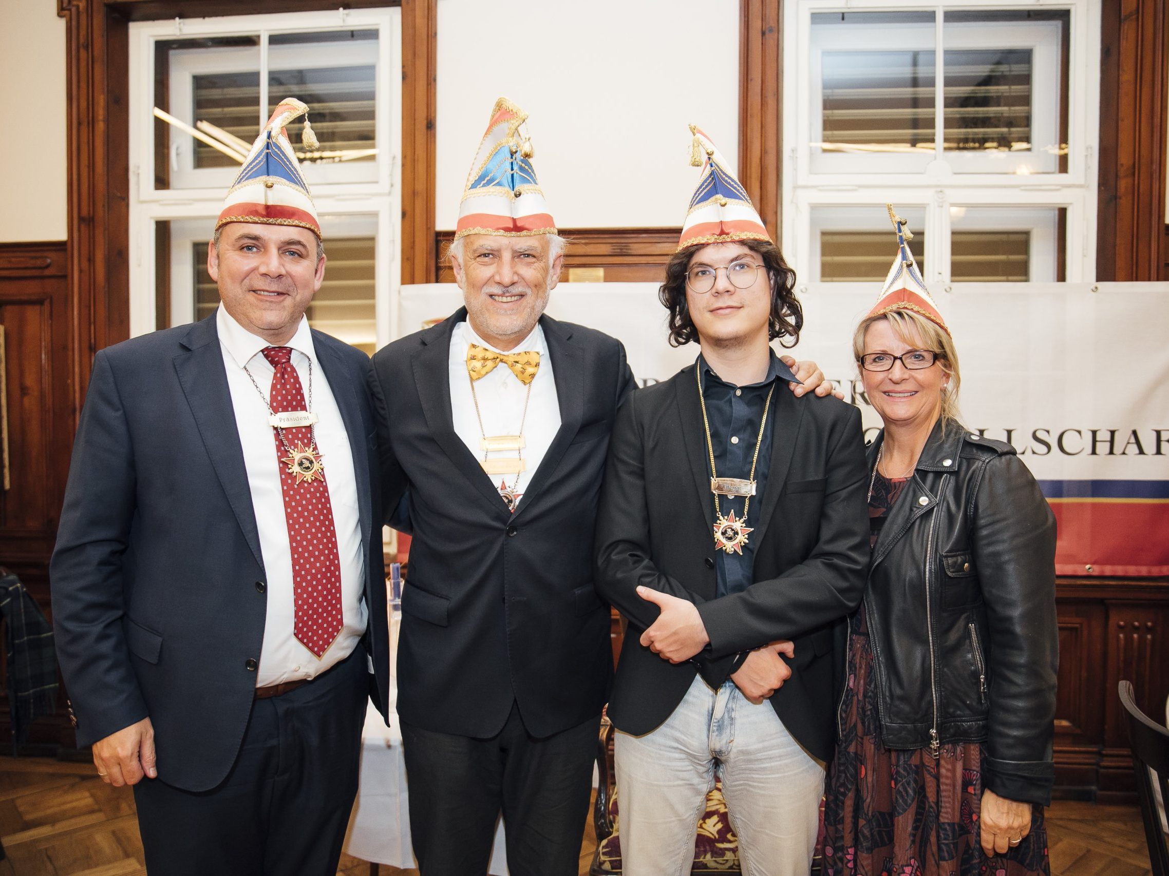 Gf. BFG-Präsident Florian Rainer, Außenminister Jodok Kaufmann, Neumitglied Laurens Kaufmann, Ordensdame Angelica Concin Gf. BFG-Präsident Florian Rainer, Außenminister Jodok Kaufmann, Neumitglied Laurens Kaufmann, Ordensdame Angelica Concin
