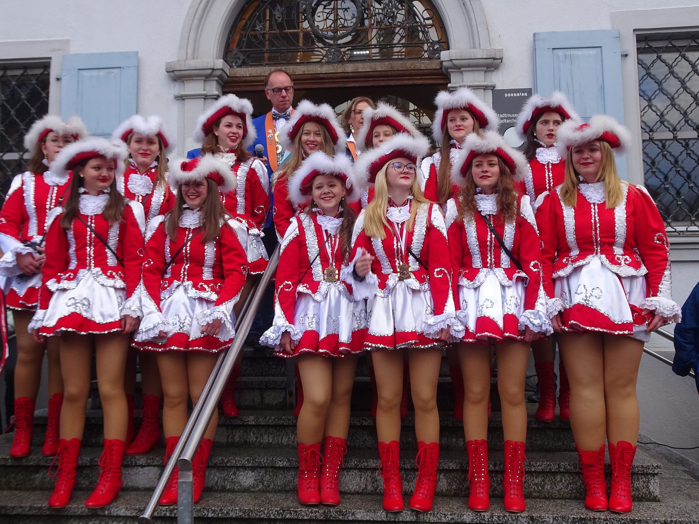 Pünktlich um 11.11 Uhr eröffnete Gernot Reumüller von der Dornbirner Fasnatzunft den 63. Dornbirner Fasching. Pünktlich um 11.11 Uhr eröffnete Gernot Reumüller von der Dornbirner Fasnatzunft den 63. Dornbirner Fasching.