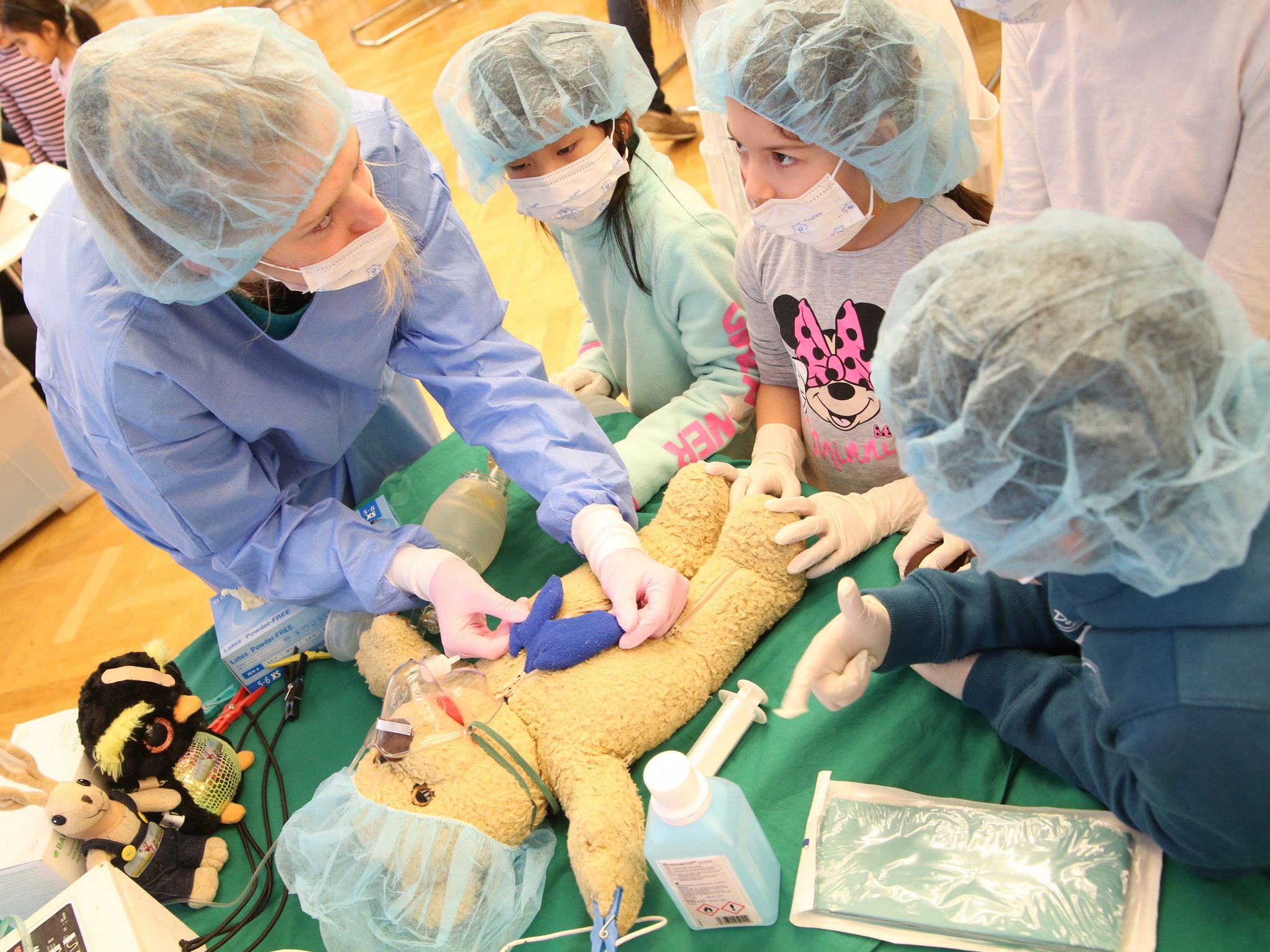 Im Dezember öffnet das Teddybär-Krankenhaus in Wien seine Pforten.