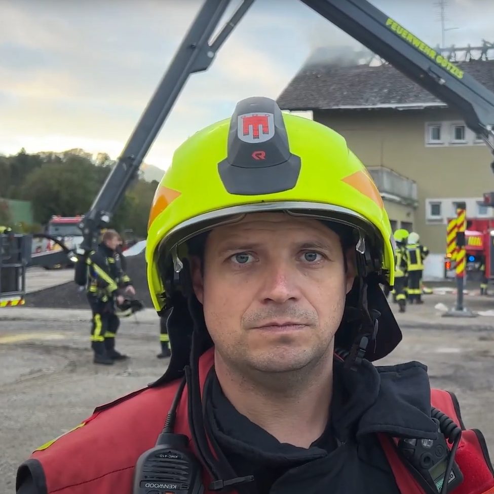 Einsatzleiter Philipp Bolter im Gespräch mit VOL.AT.