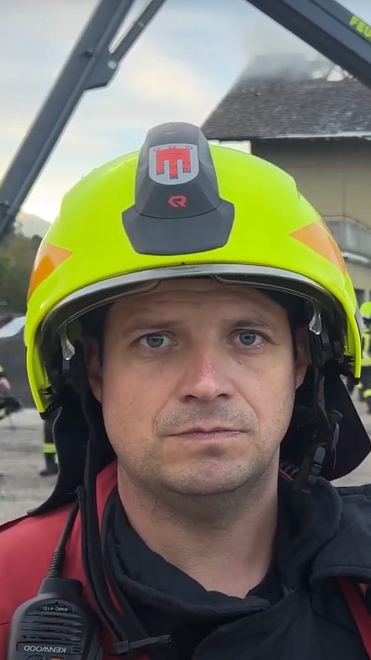 Einsatzleiter Philipp Bolter im Gespräch mit VOL.AT.