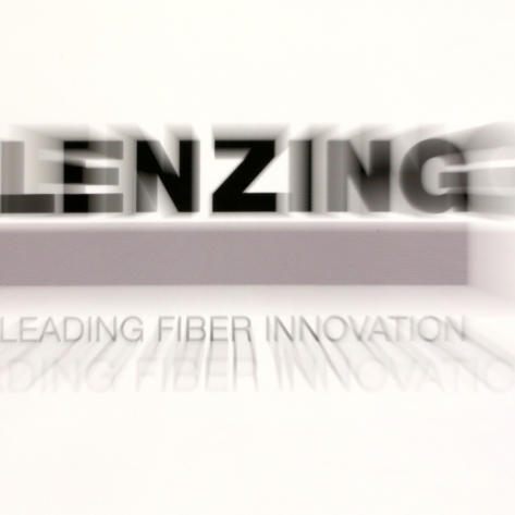 Lenzing will weltweit 500 Arbeitsplätze abbauen.