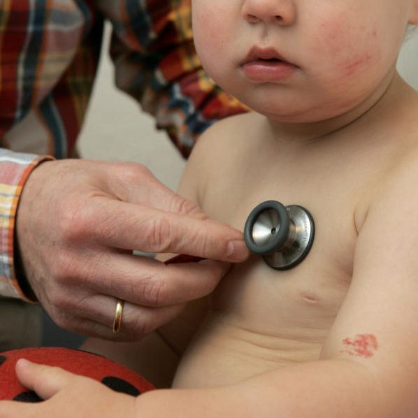 Die Gesundheitsversorgung für Kinder sei oft nicht bedarfsorientiert.