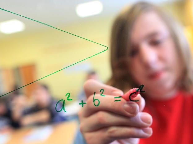 Die Hälfte der Oberstufenschüler berichtet in einer Online-Umfrage von hohem Leistungsdruck. Die Hälfte der Oberstufenschüler berichtet in einer Online-Umfrage von hohem Leistungsdruck.