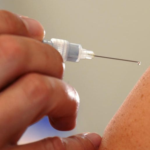 Die Hautärzte fordern mehr Grippe-Impfstoffe von der Politik.