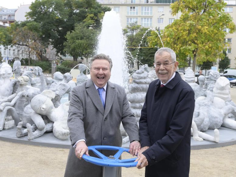 So viel hat der zum 150-Jahr-Jubiläum des Wiener Wassers eröffnete "WirWasser"-Brunnen der Stadt Wien wirklich gekostet. So viel hat der zum 150-Jahr-Jubiläum des Wiener Wassers eröffnete "WirWasser"-Brunnen der Stadt Wien wirklich gekostet.