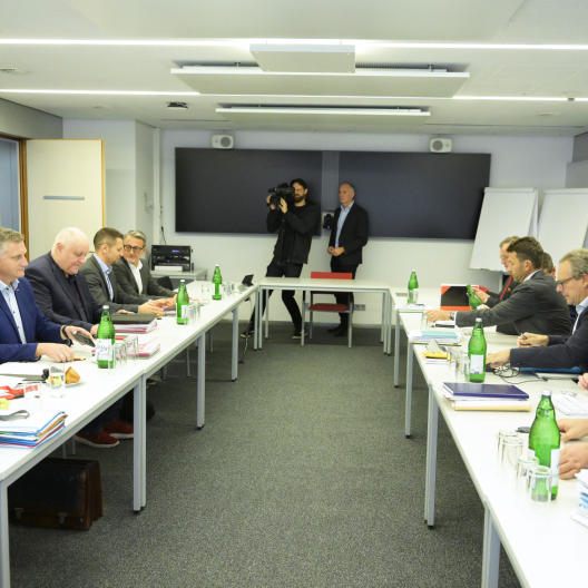 Die Arbeitgeber stellen besseres Angebot in Aussicht.