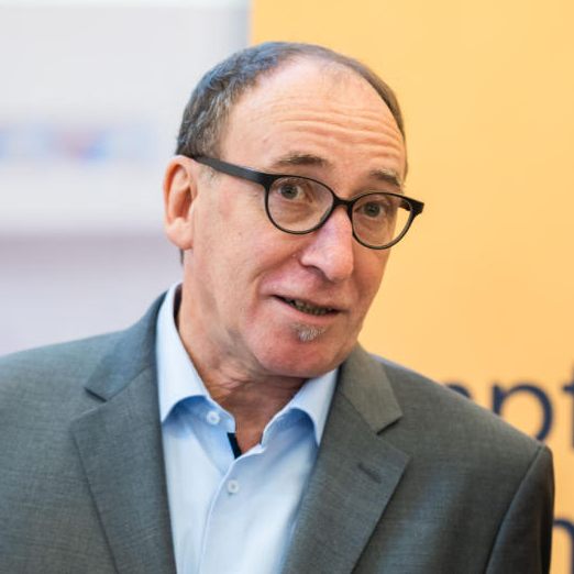 Gesundheitsminister Johannes Rauch (Grüne) hält trotz Kritik von der Ärztekammer an der Gesundheitsreform fest.