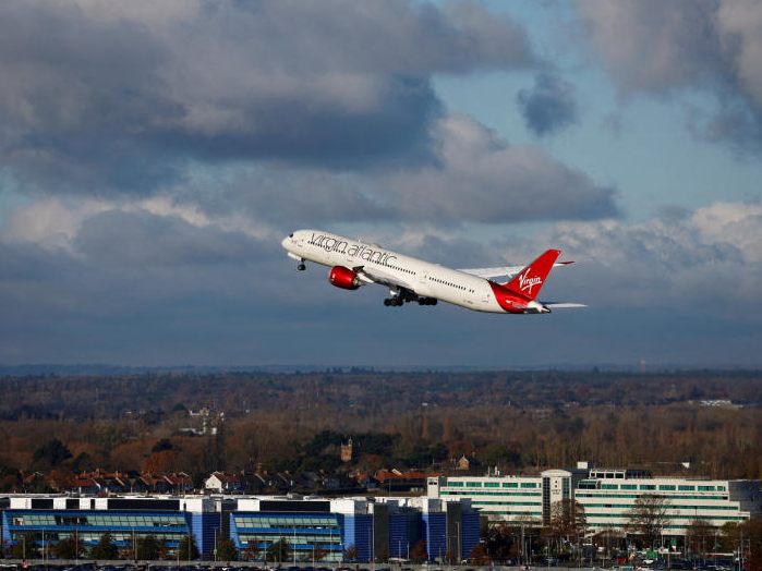 Das erste zu 100 Prozent mit Bio-Kerosin betriebene Flugzeug überflog den Atlantik.