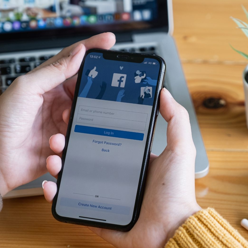 Der Internet-Konzern Meta führt in Europa ein Bezahl-Abo für die werbefreie Nutzung von Facebook und Instagram ein.