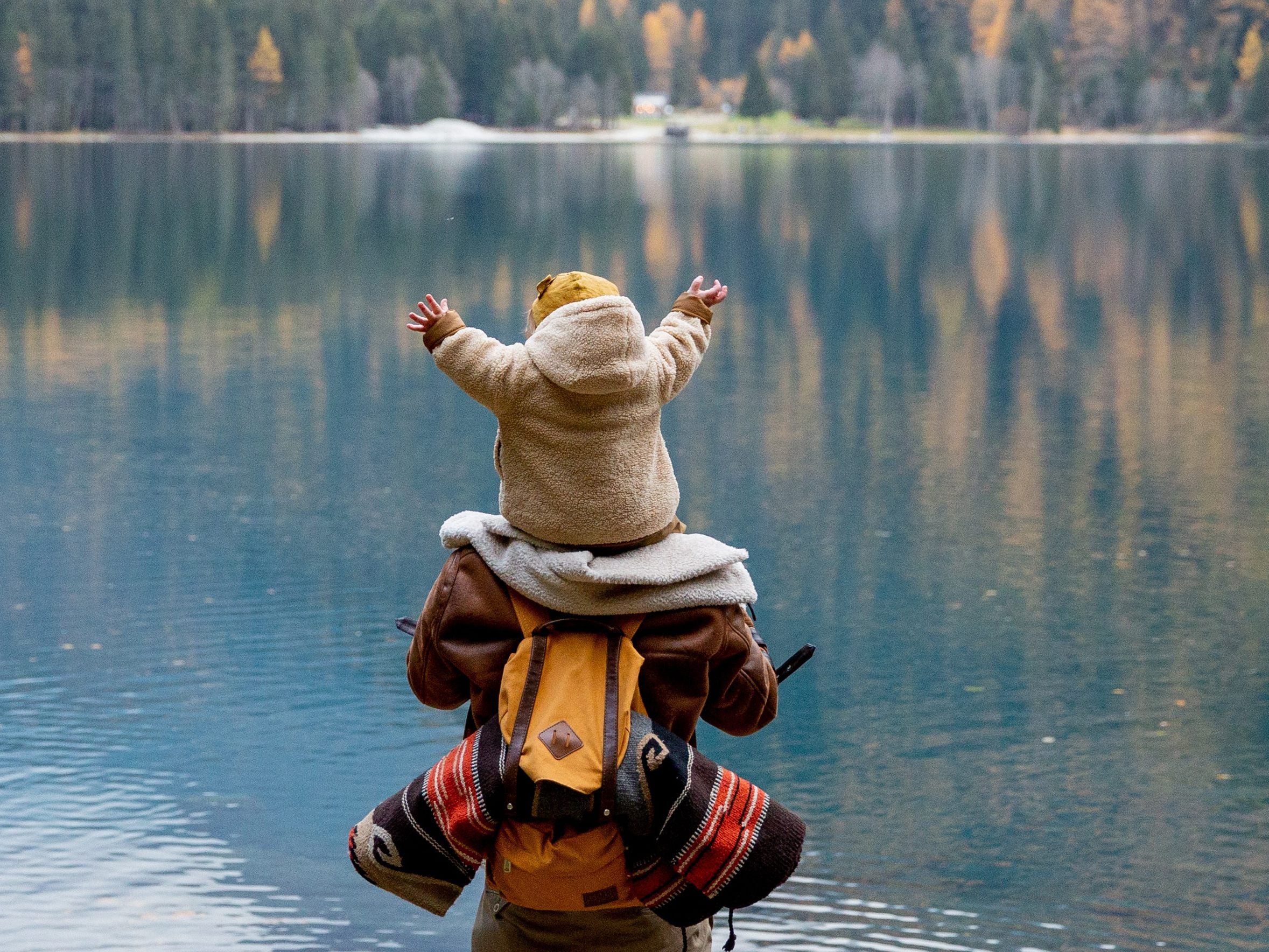 Kinder brauchen vielfältige Beziehungen und Erwachsene, auf die sie sich verlassen können. Kinder brauchen vielfältige Beziehungen und Erwachsene, auf die sie sich verlassen können.