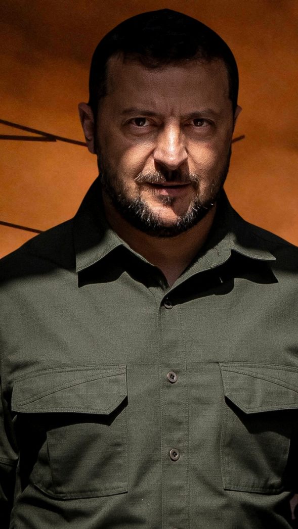 Die ukrainische Luftwaffe schoss nach eigenen Angaben 24 der 40 von Russland gestarteten "Shahed"-Drohnen ab.