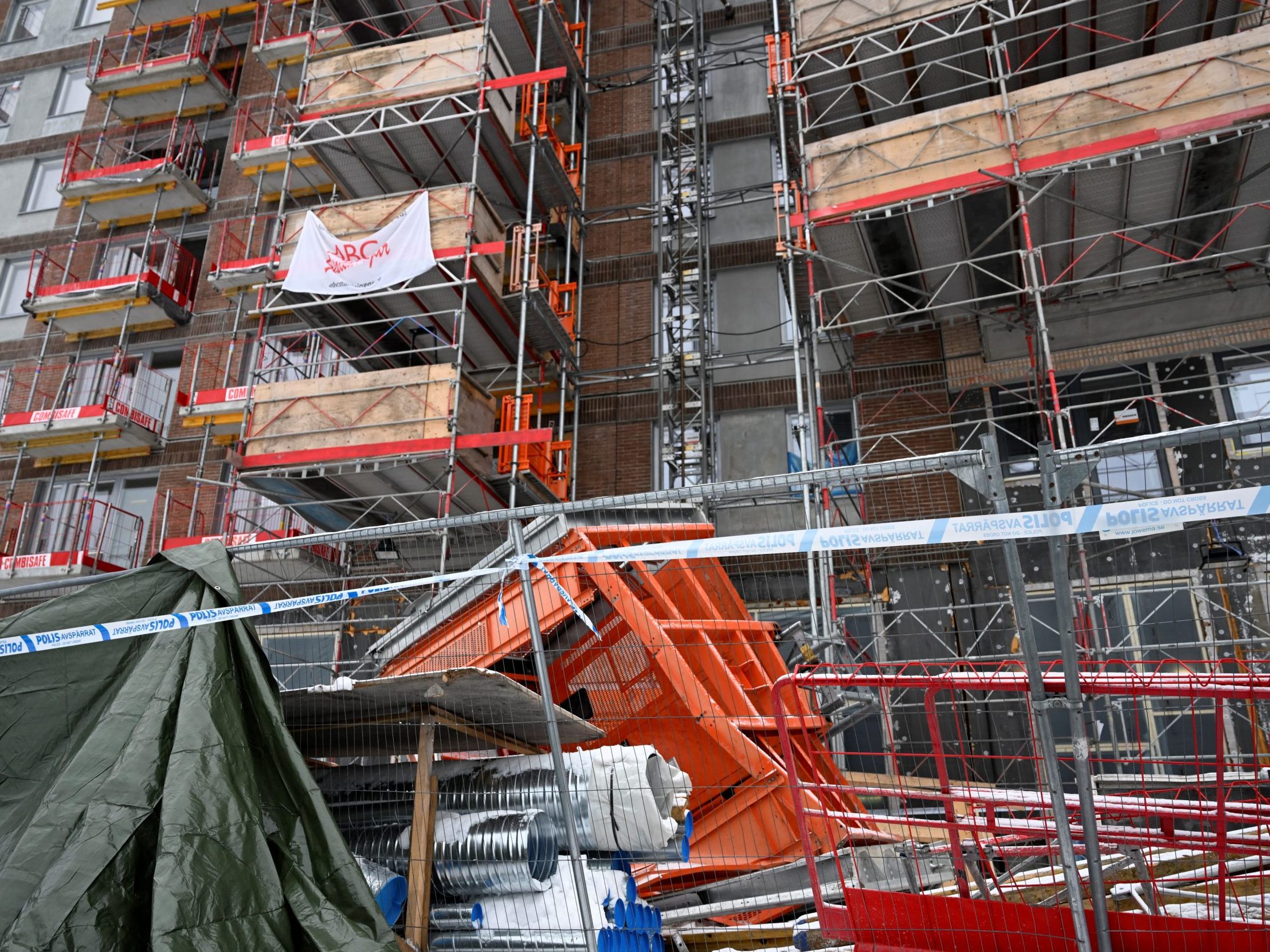 Aufzug stürzte 20 Meter in die Tiefe. Aufzug stürzte 20 Meter in die Tiefe.