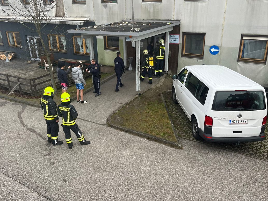 In einer Asylunterkunft in Steyregg kam es zu Komplikationen bei einem Feuerwehreinsatz. In einer Asylunterkunft in Steyregg kam es zu Komplikationen bei einem Feuerwehreinsatz.