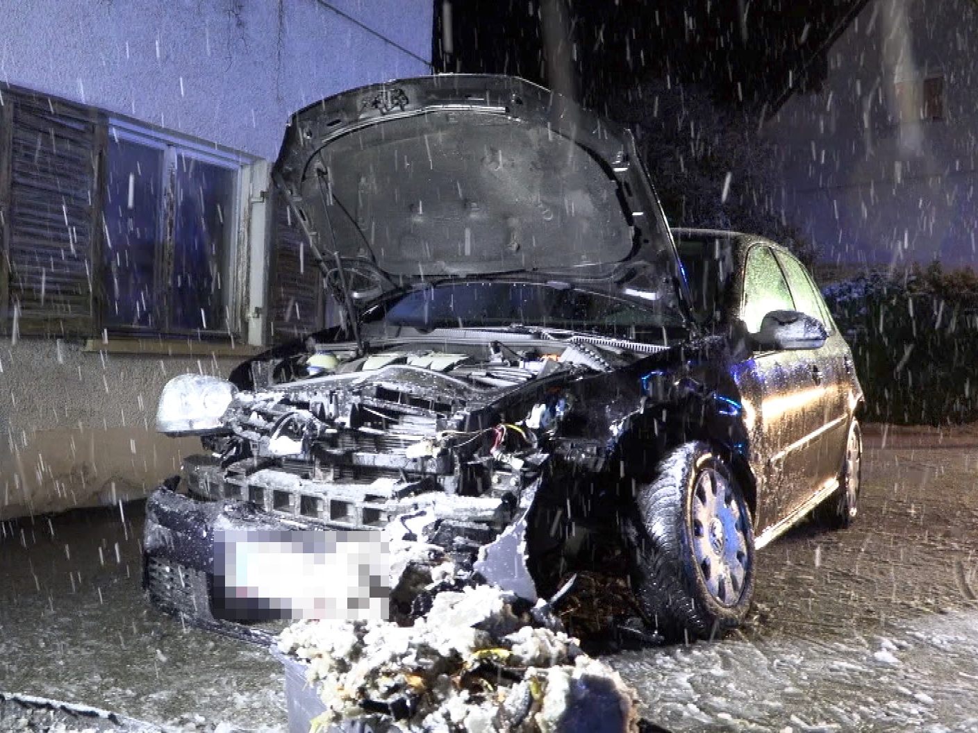 Ein VW kollidierte mit einem BMW in Höchst. Ein VW kollidierte mit einem BMW in Höchst.
