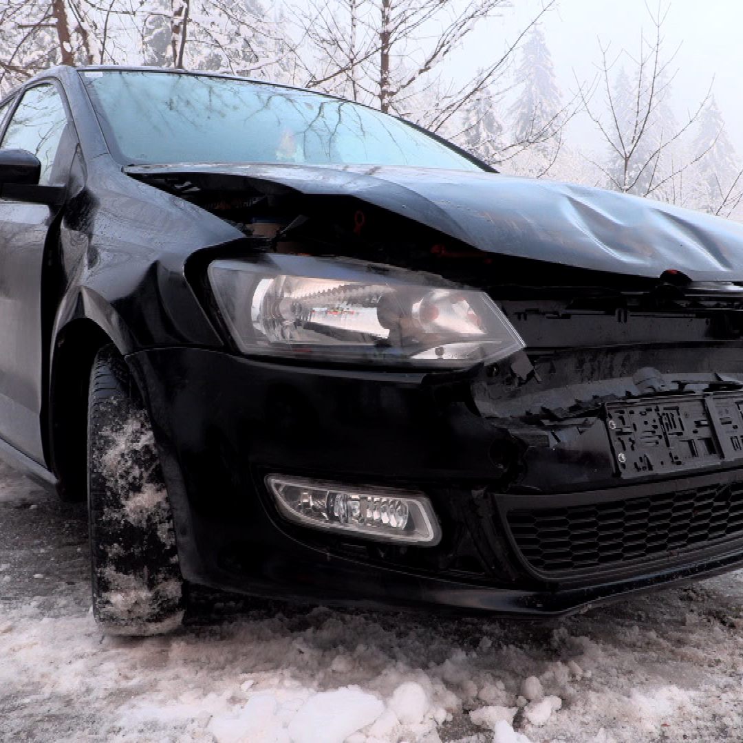 Eines der beteiligten Unfallfahrzeuge in Reuthe