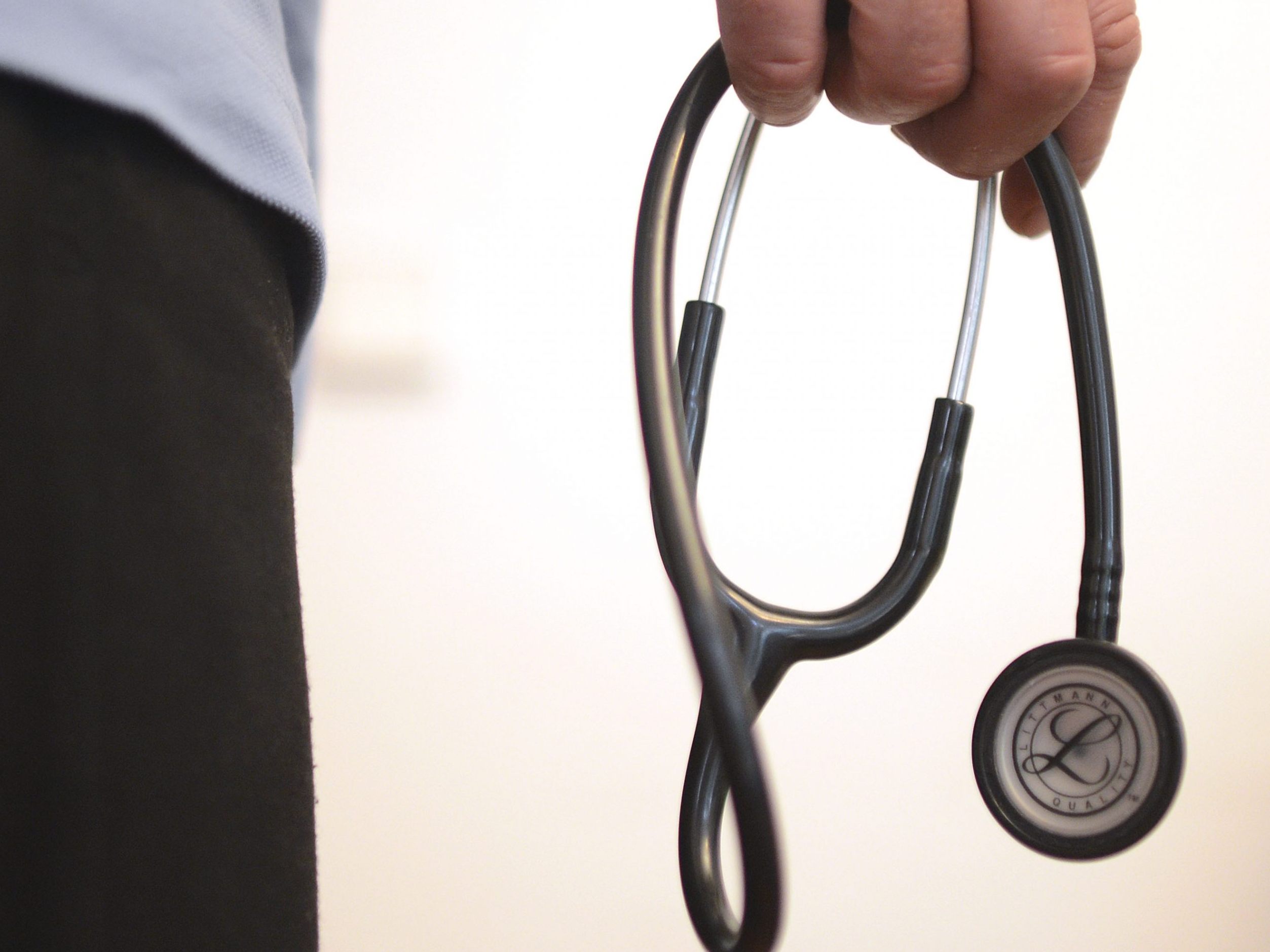 Funktionäre sollen eine Million mehr bekommen.