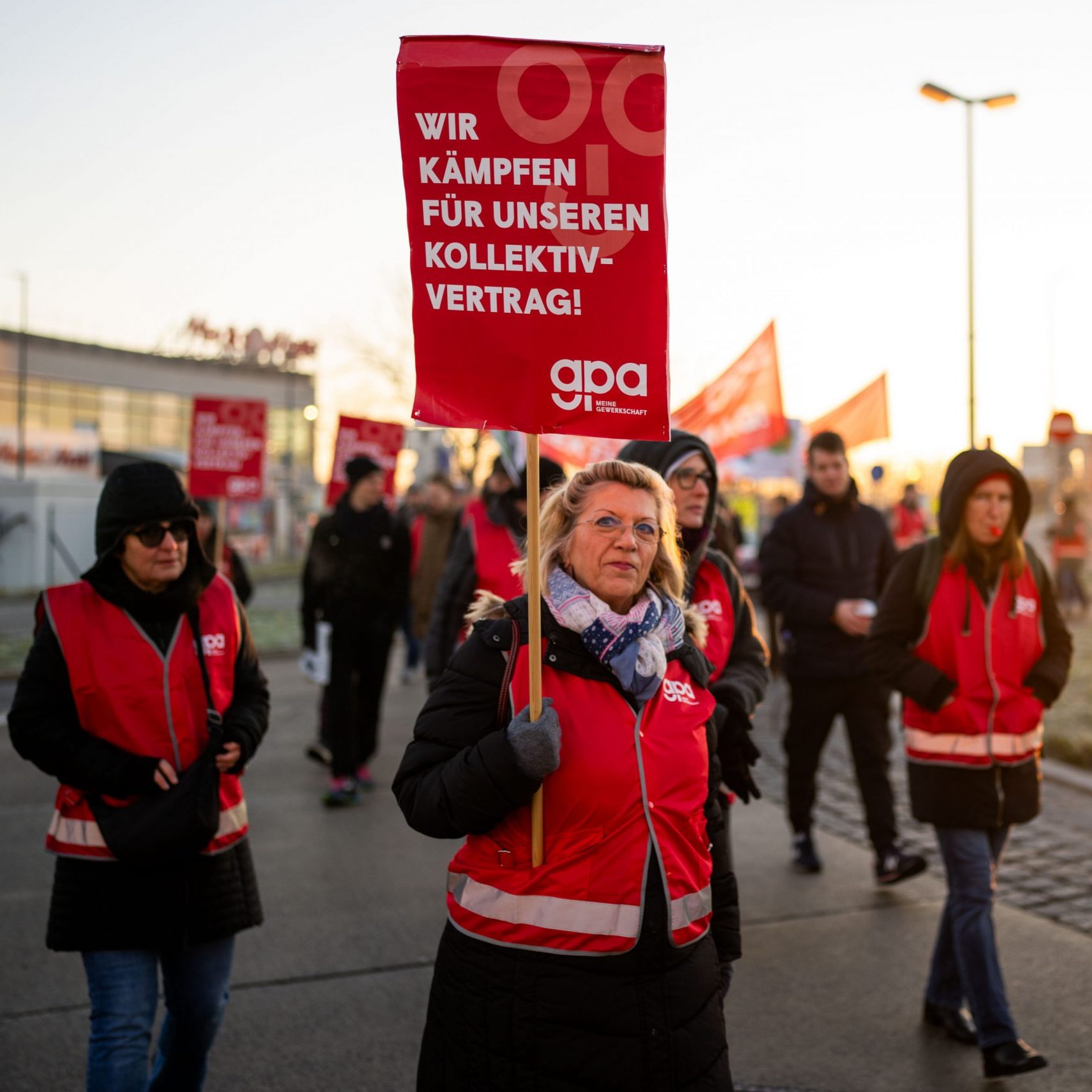 Die GPA setzt die Proteste in Wien und St. Pölten fort.
