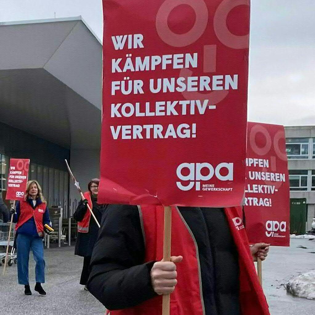 Die Warnstreiks im Handel gehen nach dem Scheitern der Verhandlungen weiter.