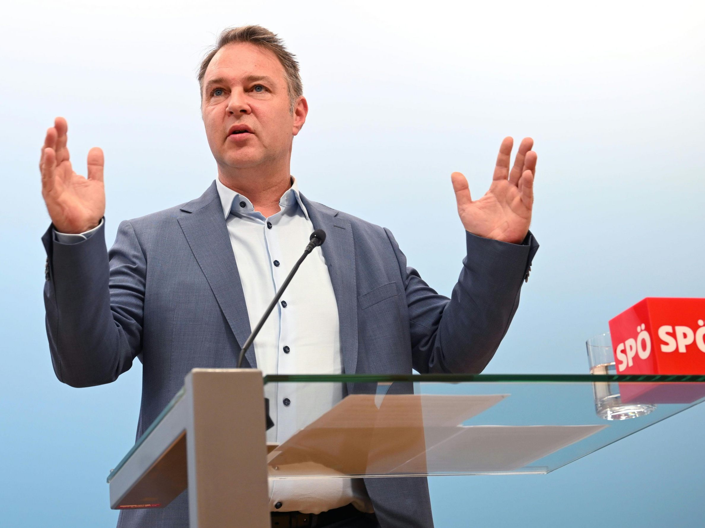 Babler wirft Regierung Untätigkeit bzw. Selbstbeschäftigung vor.