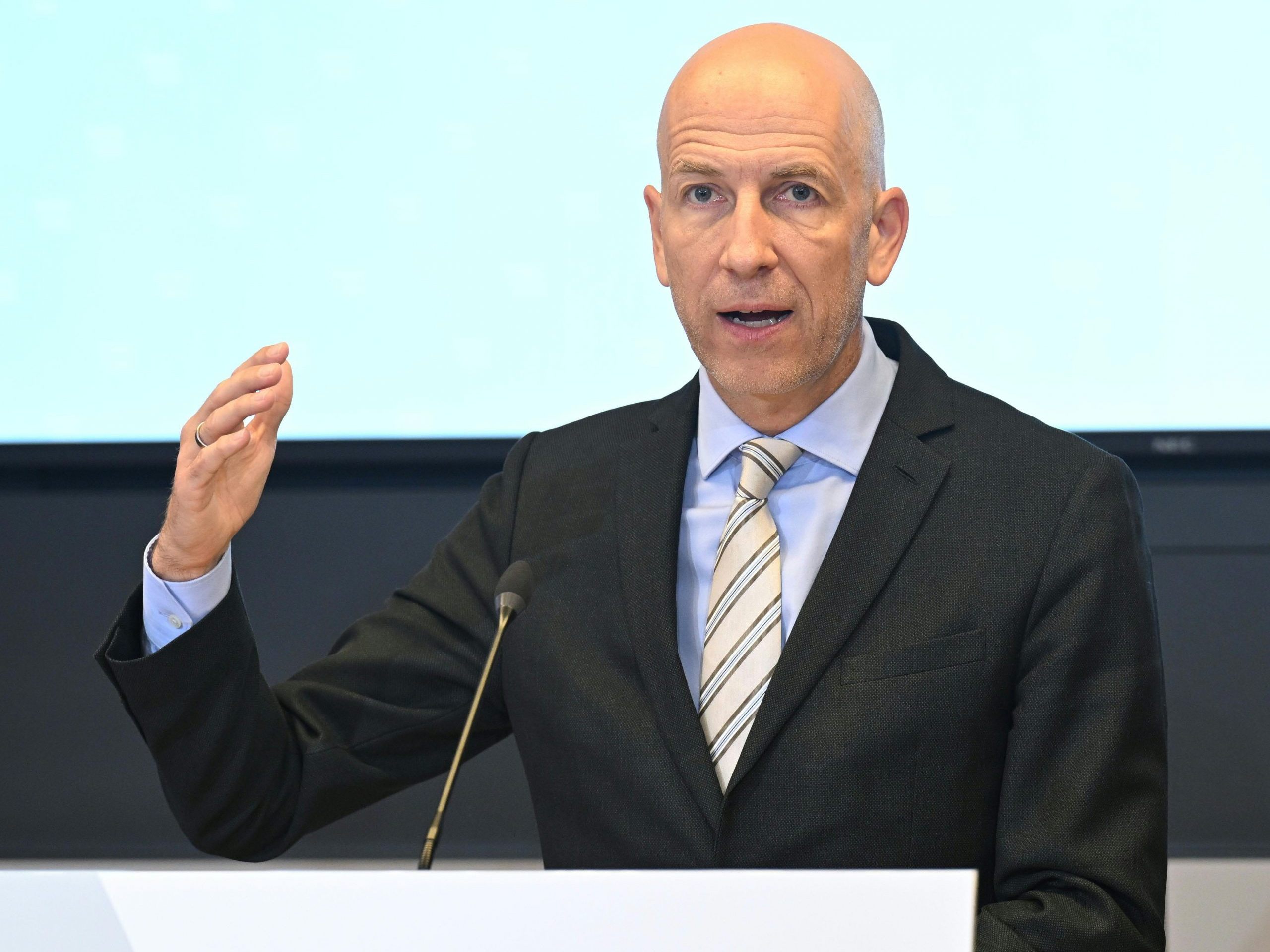 Wirtschafts- und Arbeitsminister zeigte sich nach KV-Einigung zufrieden.