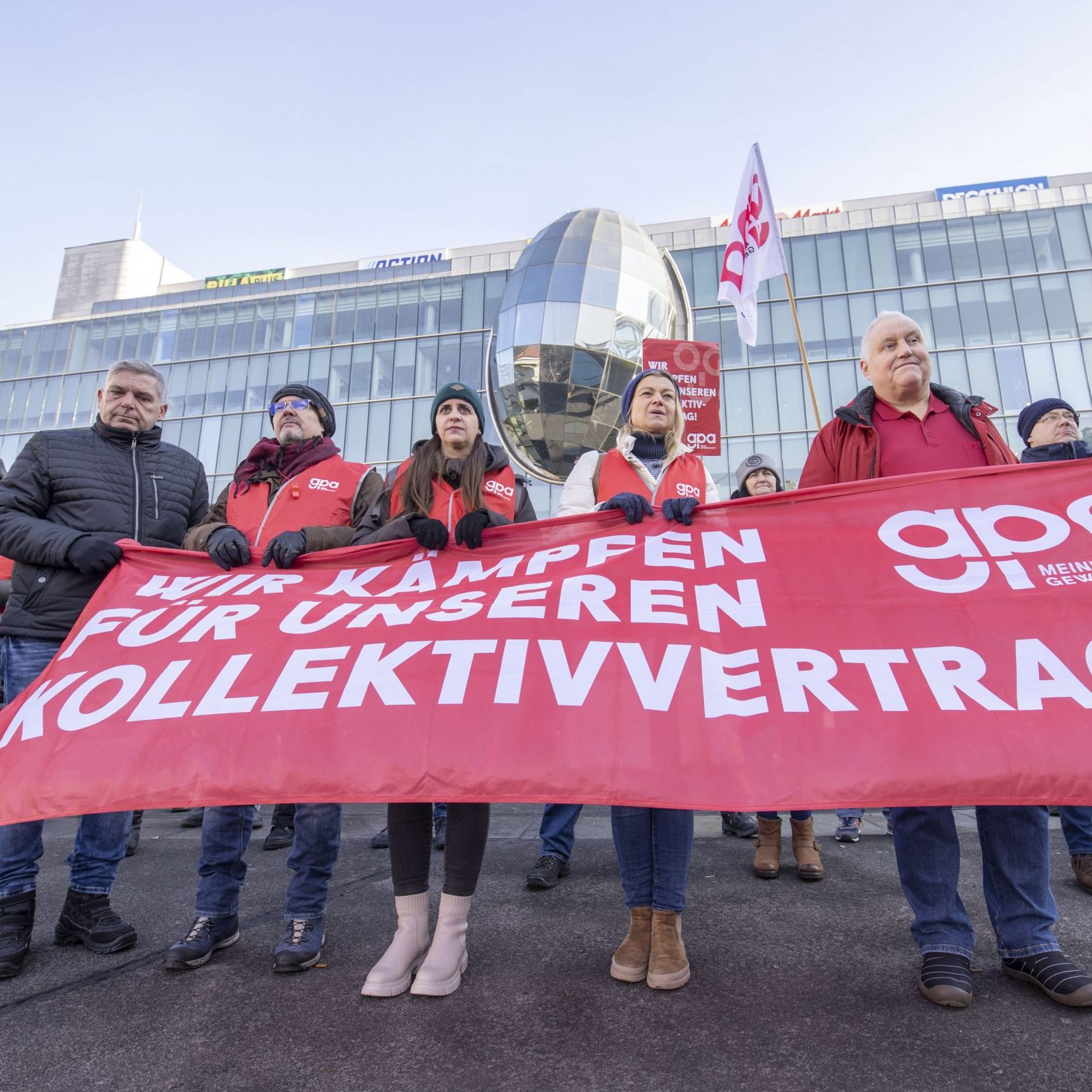 Die sechste Verhandlungsrunde im Handels-KV steht am Freitag an.