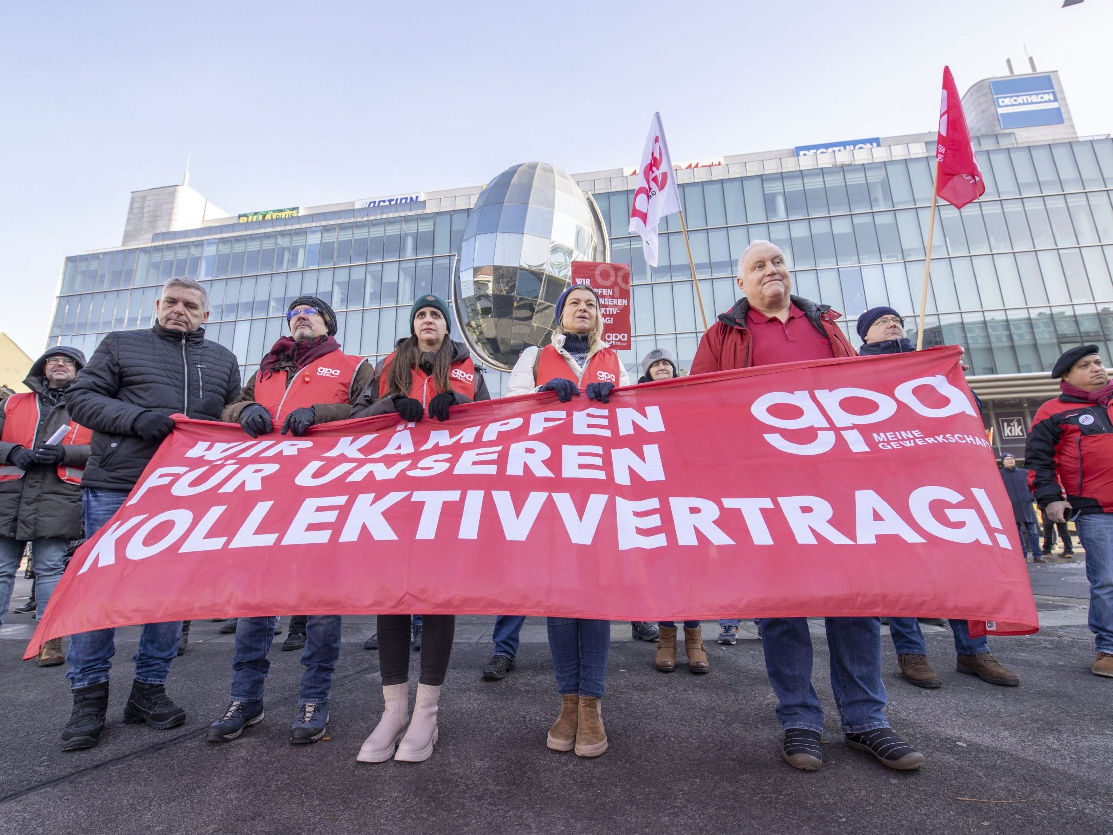 Die sechste Verhandlungsrunde im Handels-KV steht am Freitag an. Die sechste Verhandlungsrunde im Handels-KV steht am Freitag an.