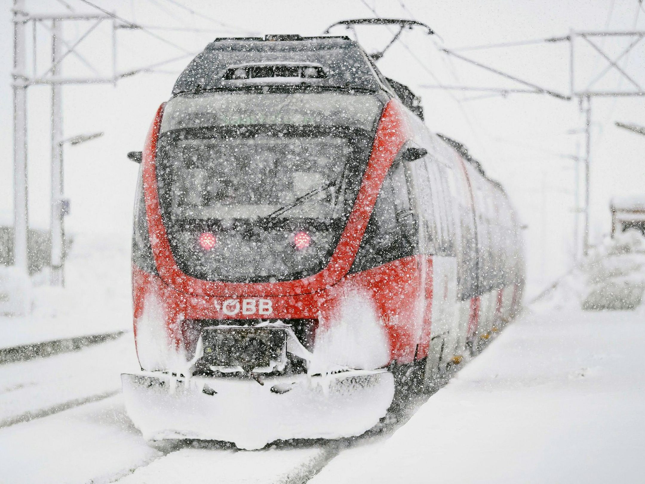 Noch diese Woche sollen die kaputten Railjets der ÖBB wieder einsatzbereit sein. Noch diese Woche sollen die kaputten Railjets der ÖBB wieder einsatzbereit sein.