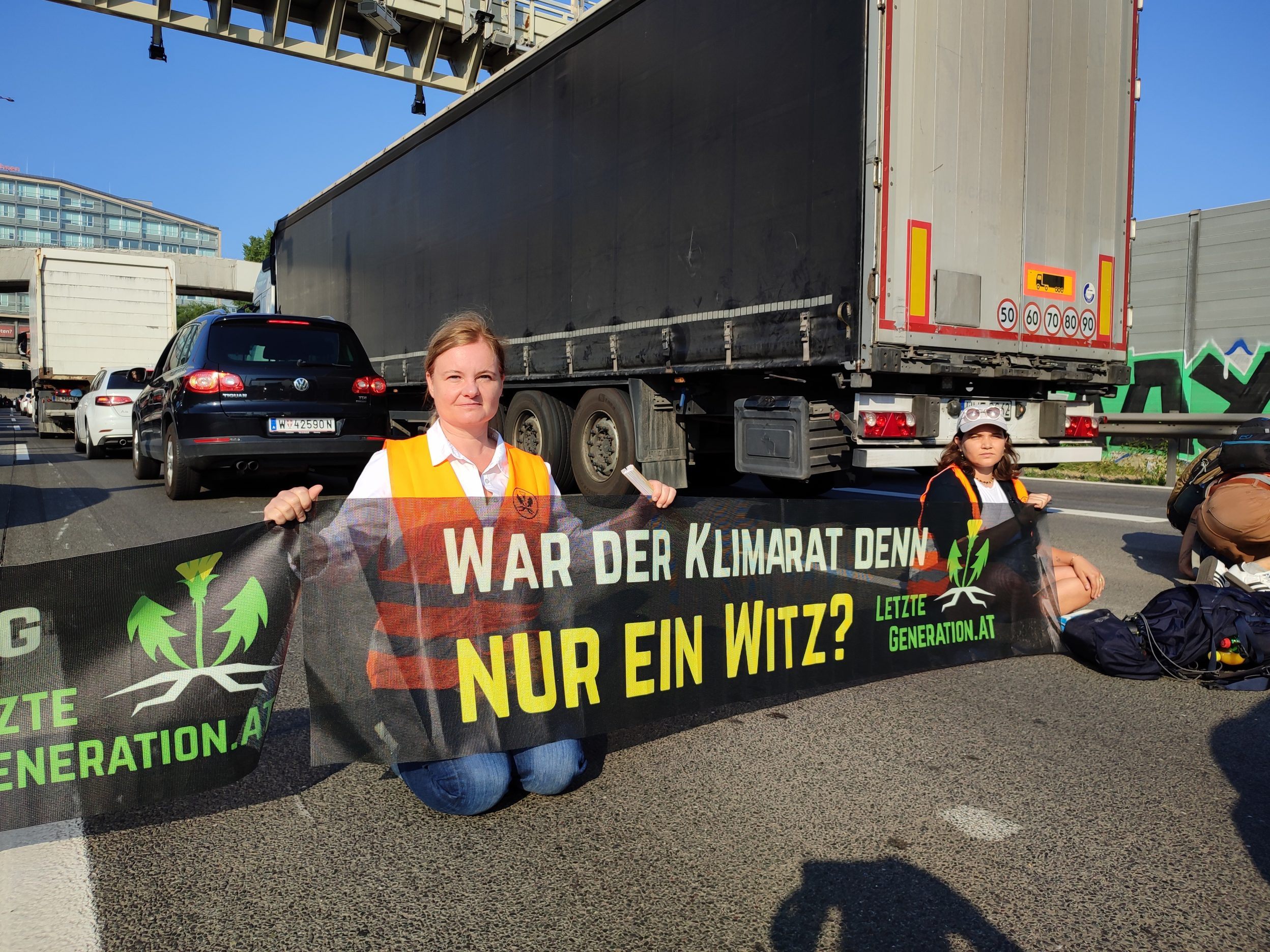 Gegen Mitglieder der Umweltorganisation "Letzte Generation" wird ermittelt. Gegen Mitglieder der Umweltorganisation "Letzte Generation" wird ermittelt.