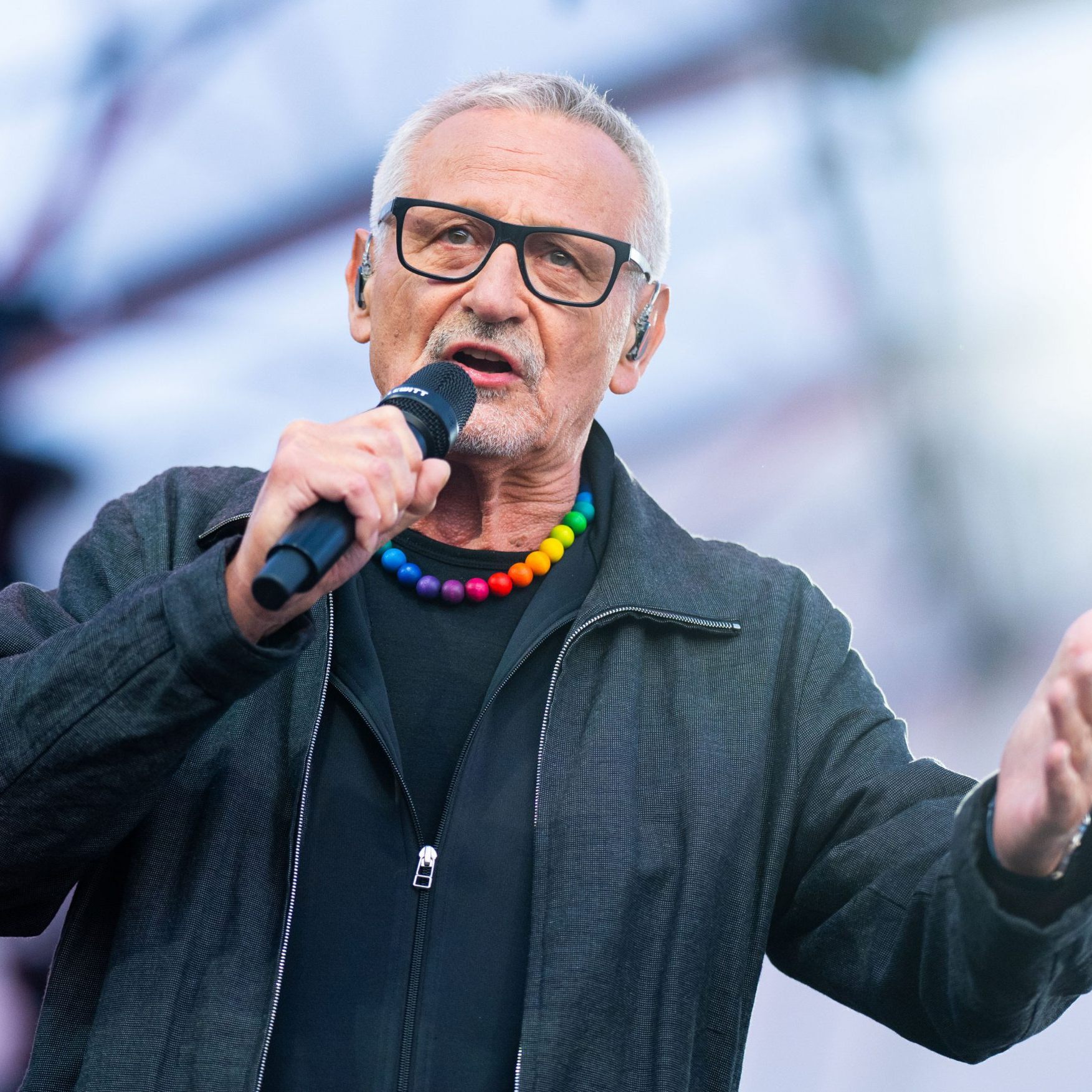 Wecker zog sich eine Wirbelverletzung zu.