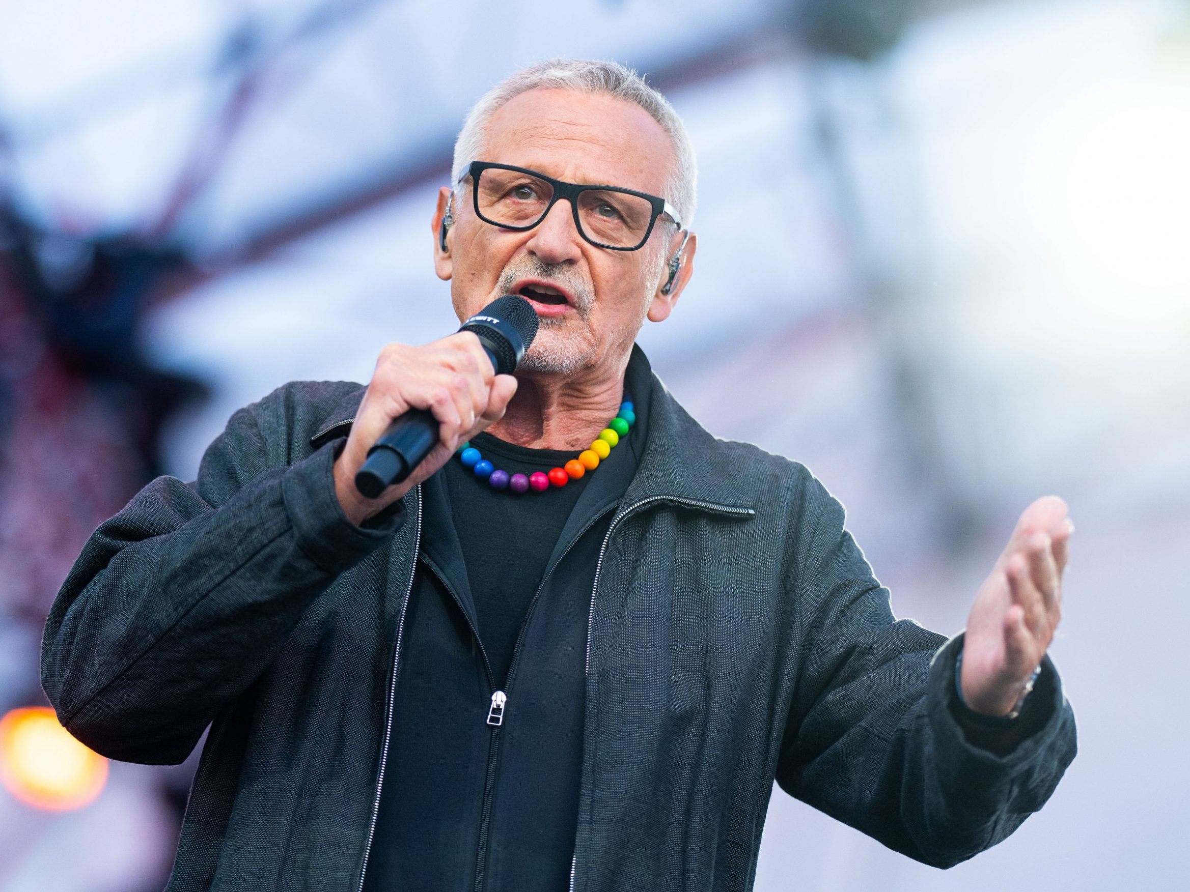 Wecker zog sich eine Wirbelverletzung zu.