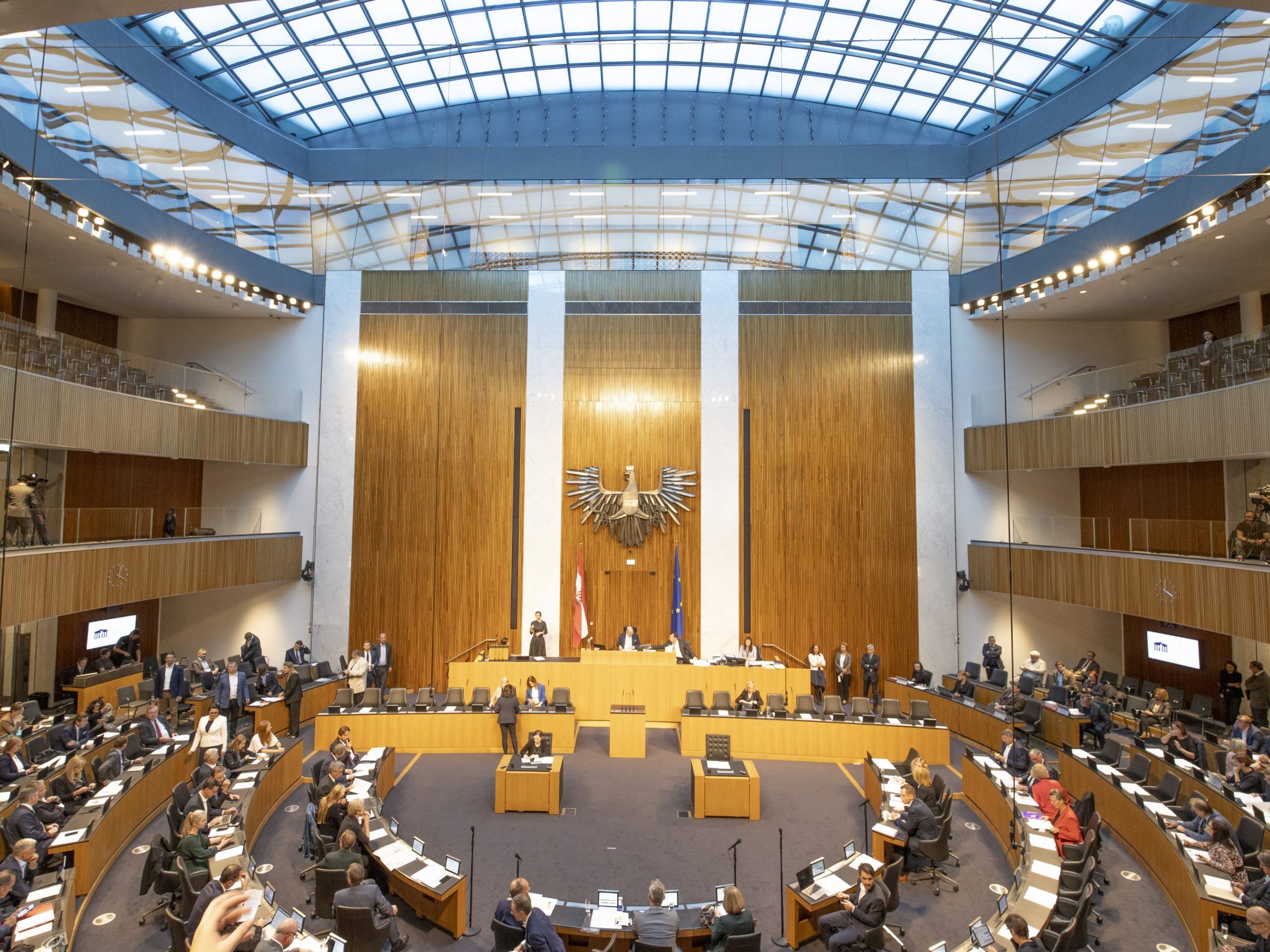 Der Beschluss des Mietpreisdeckels sorgte für heftige Diskussionen im Nationalrat. Der Beschluss des Mietpreisdeckels sorgte für heftige Diskussionen im Nationalrat.