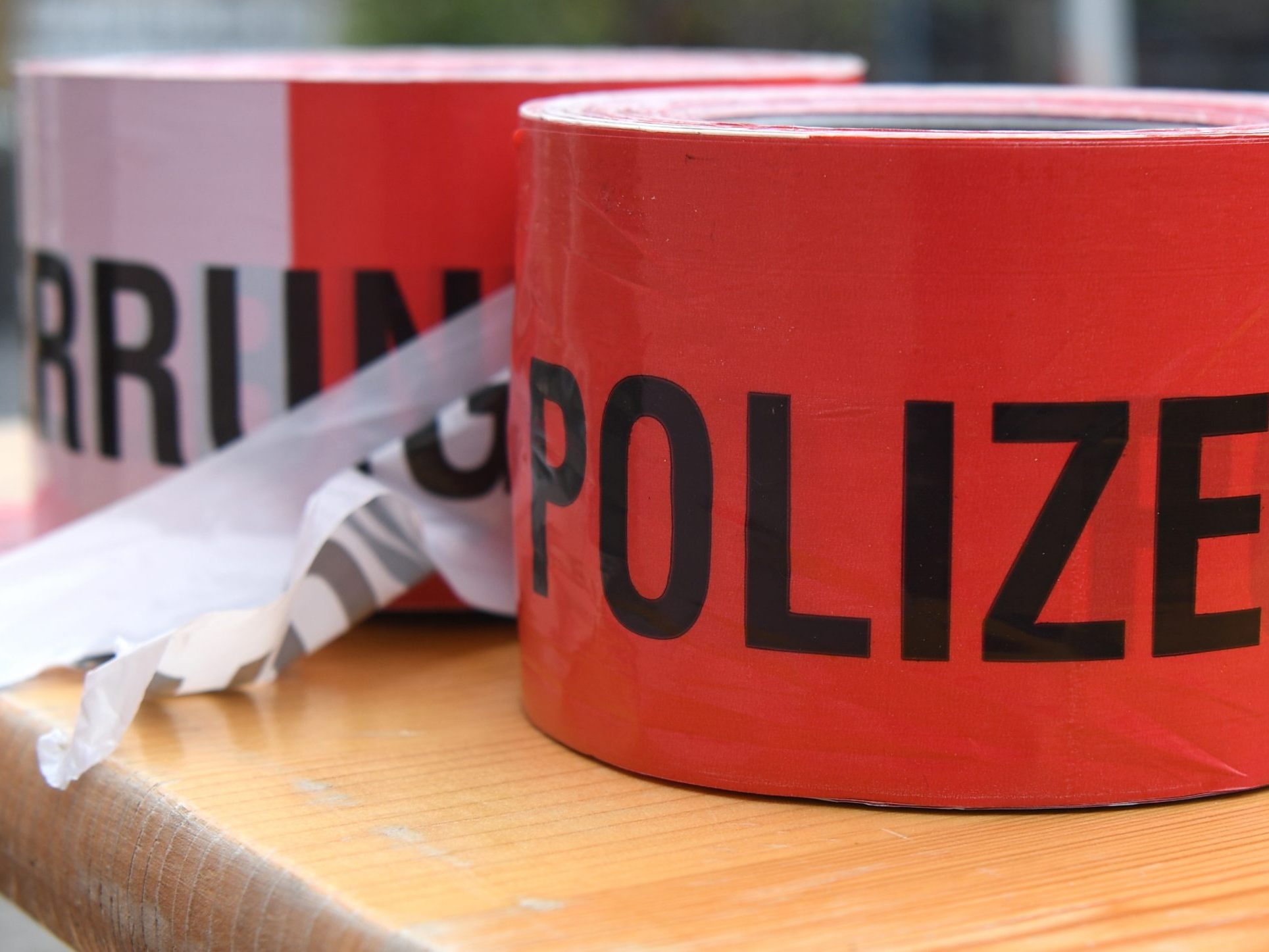 In Wien lag ein Mann tot auf einem Gehsteig. In Wien lag ein Mann tot auf einem Gehsteig.