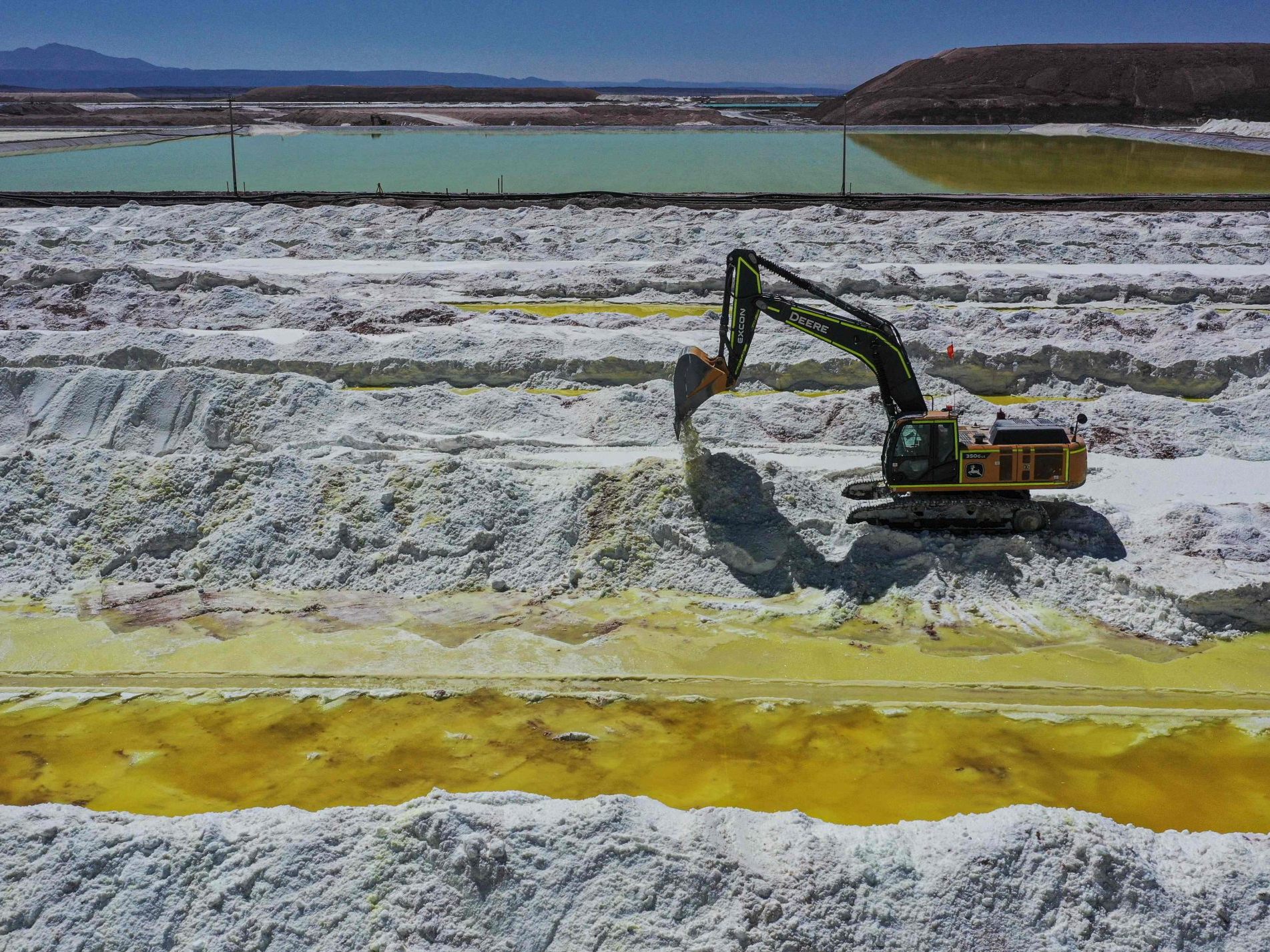 Die Versorgung der EU mit Rohstoffen wie Lithium und Silizium soll gestärkt werden. Die Versorgung der EU mit Rohstoffen wie Lithium und Silizium soll gestärkt werden.