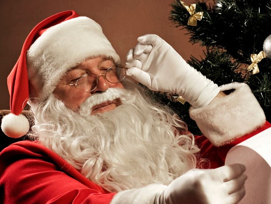 Weihnachtsmann oder Christkind: Wer legt bei Ihnen die Geschenke unter den Weihnachtsbaum? Weihnachtsmann oder Christkind: Wer legt bei Ihnen die Geschenke unter den Weihnachtsbaum?